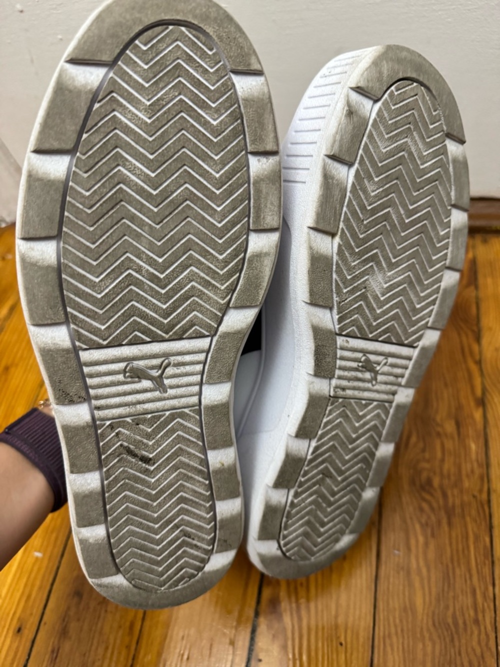 Puma Women's Platform White and Black Sneakers with Gold Logo - Picture 7 of 8